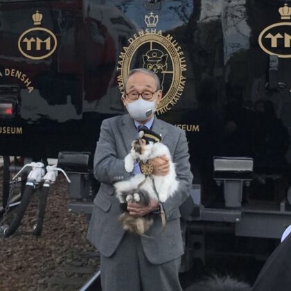 「たま電車ミュージアム号」見事に完成！<br> 猫ブームの原点 : 猫3駅長が踊る日本初の「カラクリ電車」が車内でサプライズ